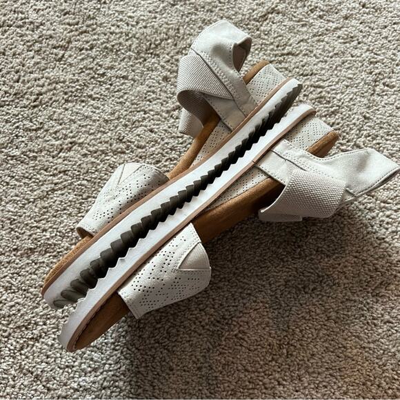 Skechers Memory Foam Open Toe Strappy Sandals Women's Size 10 Off White - Picture 3 of 15